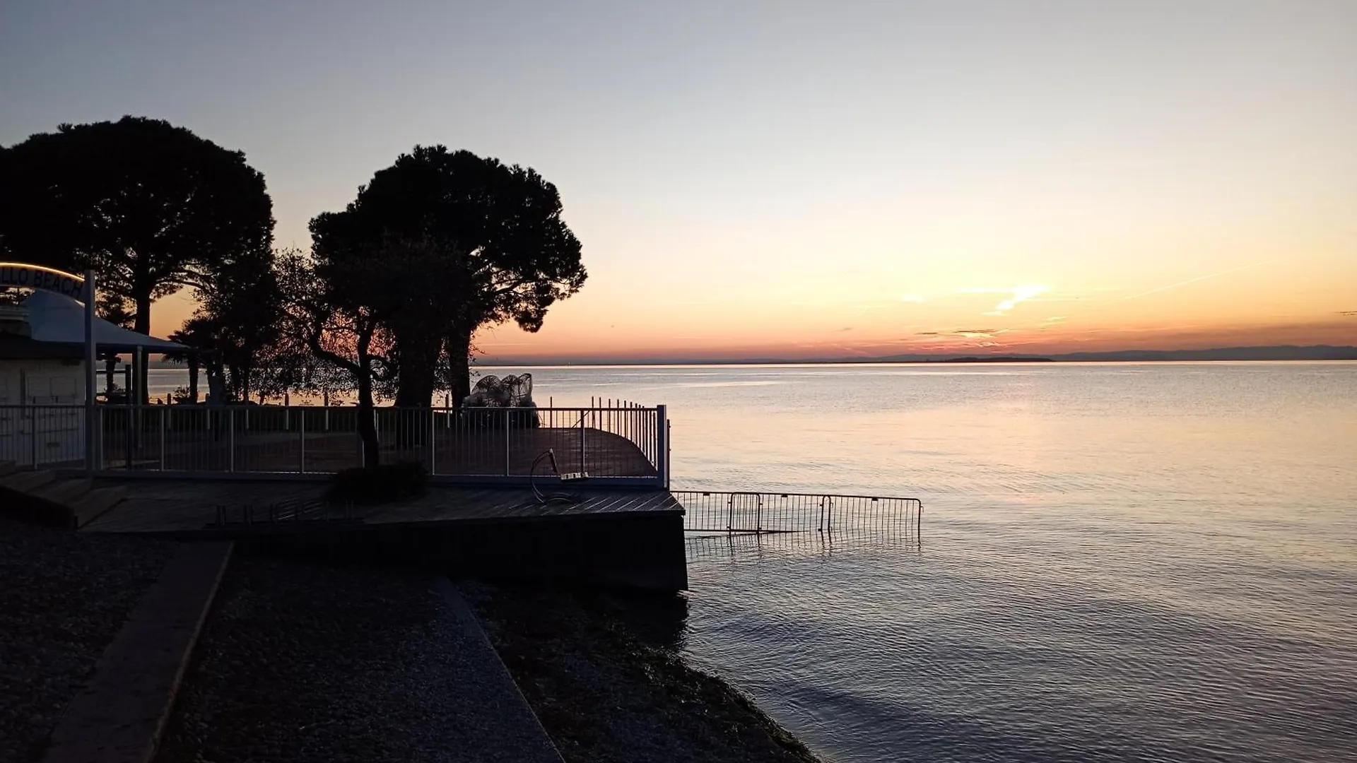 Apartment Appartamento Luminoso Bardolino Italy